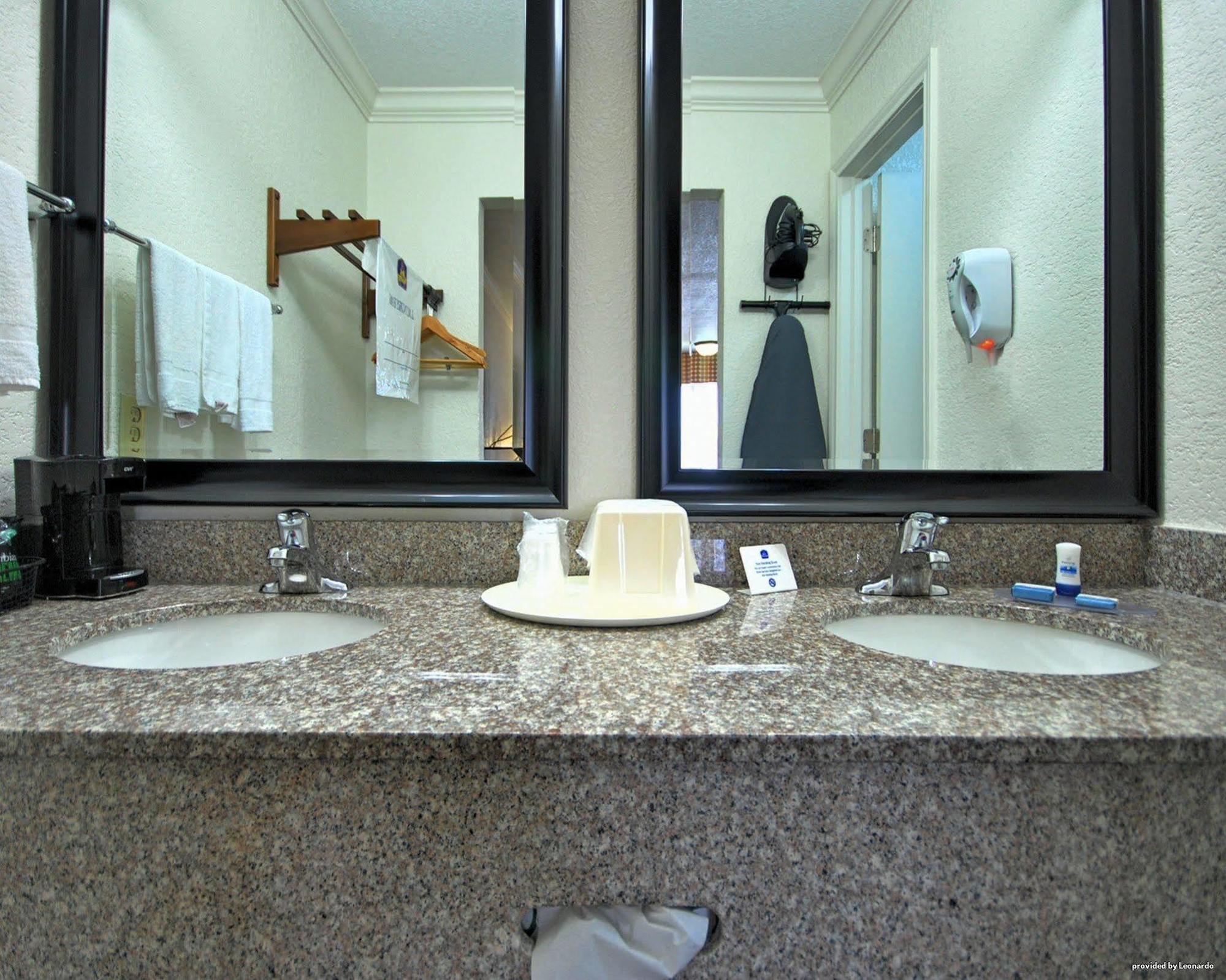 Americas Best Value Inn Kingsville Zewnętrze zdjęcie